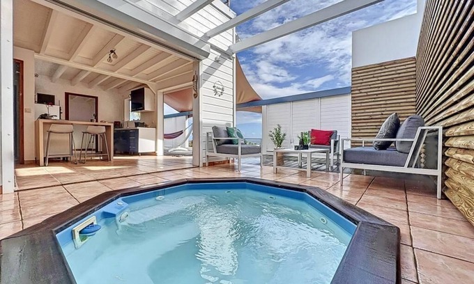 Morel Apartment | TERRATHELY, sea view, private pool, walking distance to beach.