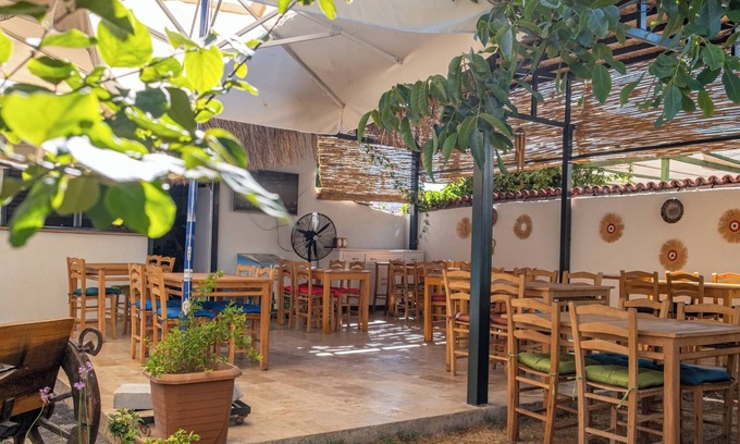 Ayvalik Hotel | Tetka Konuk Evi