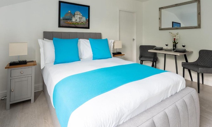 Wolverhampton Apartment | Tettenhall Lodge Studio