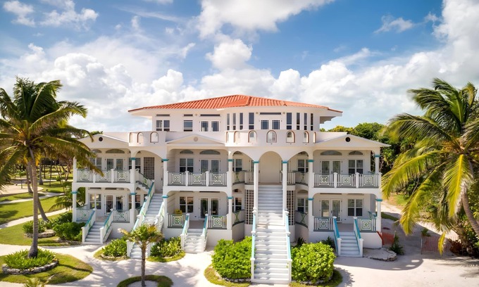San Pedro Condo | The Ambergris Grand