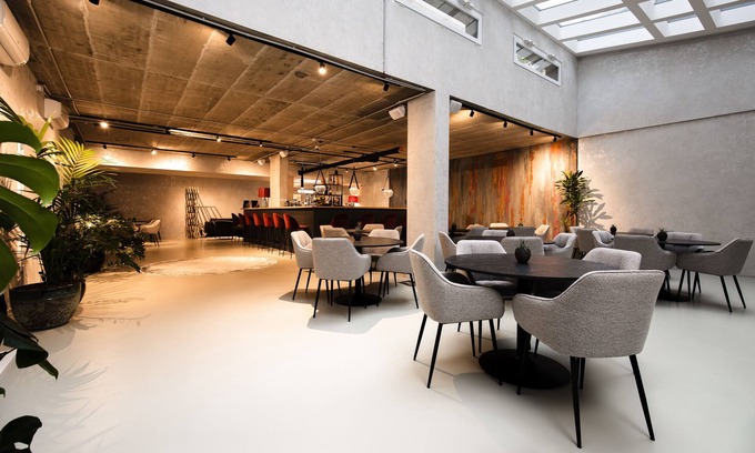 Palace District Hotel | The Amberlyn Suite Hotel