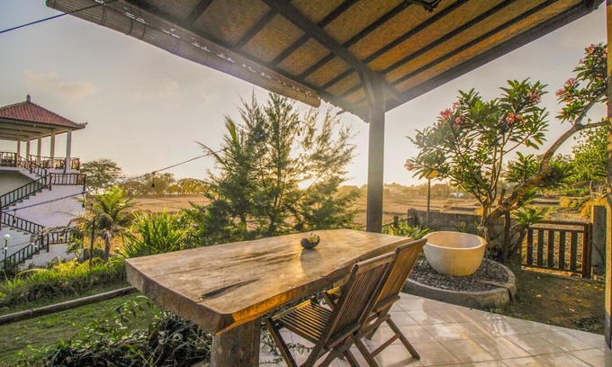 Mendoyo House | The Anara Surfing Camp
