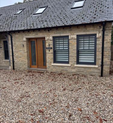 Bicester Apartment | The Annexe, The Walled Garden- Nr Bicester Village