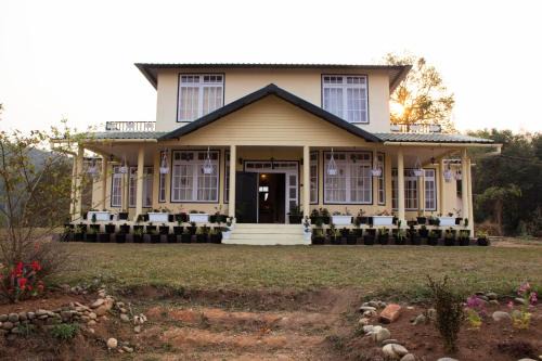 Ri-Bhoi Resort | The Arcadia Pool and Villa - Umroi