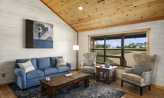 Grapetown House | The Armadillo Cabin | Great Back Porch