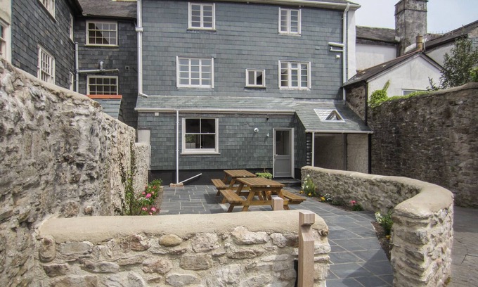 Ashburton House | THE ARMOURERS FORGE, pet friendly, with open fire in Ashburton