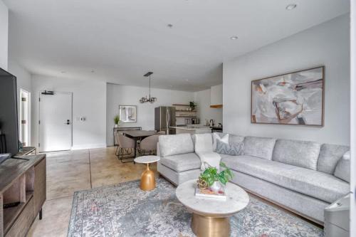 Humboldt Apartment | The Artist's Oasis on Alberta