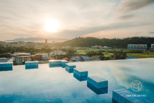 Tanjung Aru Hotel | The Aru Hotel at Aru Suites