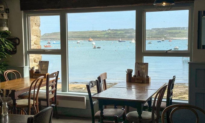Hugh Town Hotel | The Atlantic