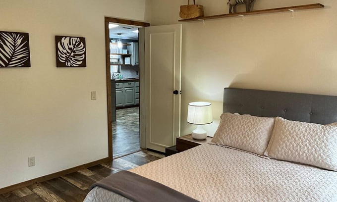 Chester Apartment | The Auburn Home - LPM