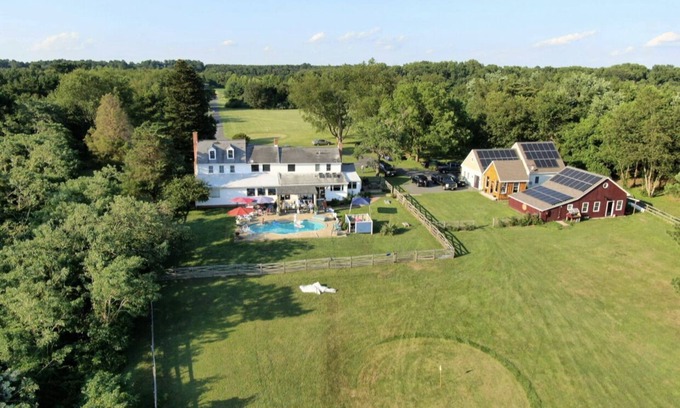 Trappe Bed & Breakfast | The B&B of Anchorage - Skipjack