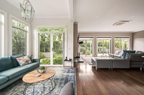 Beechworth House | The Banks