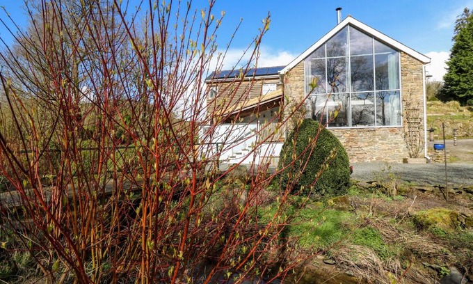 Llandrindod Wells House | The Barn at Glanoer