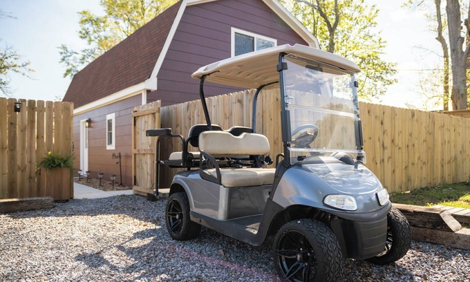 Ocean Springs Cottage | The Barn - close to the beach & downtown Ocean Springs! Includes GOLF CART!