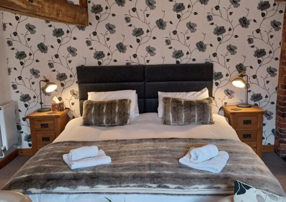 Rhayader Bed & Breakfast | The Bear