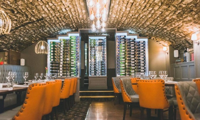 Cowbridge Hotel | The Bear Hotel