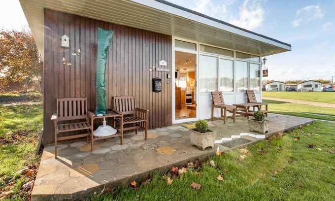 Mundesley House | The Bee's Knees