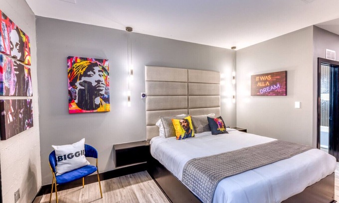 Biloxi Hotel | The Bella 102 | Hip-Hop Vibes & King Comfort