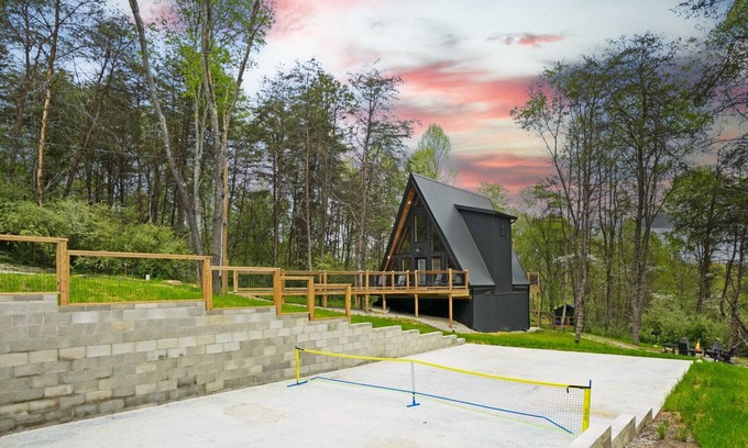 New Plymouth Cabin | The Benison | Pickleball | Kids Playhouse