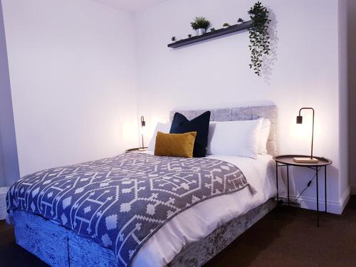 South Shields Apartment | The Birchington - 3 Bedroom Apartment & Workspace