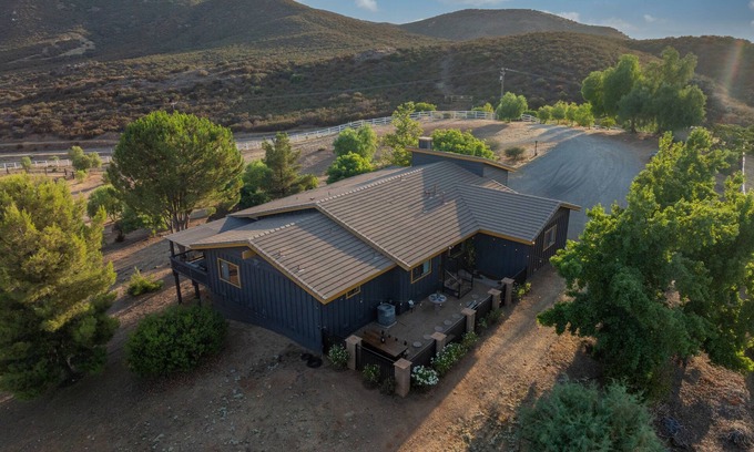 Temecula Cabin | The Black Mountain Cabin/Welcoming Temecula. Pet Friendly! Nature + Wine