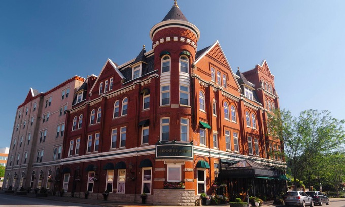 Parkersburg Hotel | The Blennerhassett Hotel