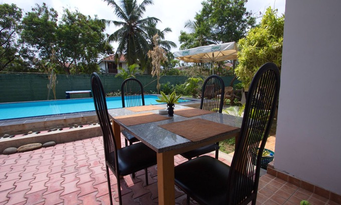 Negombo Hotel | The Blue Beach Guesthouse