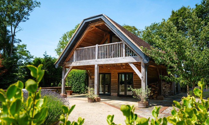 Itchenor Cottage | The Boat House by inspirestays-com - a luxury cottage sleeping 2 guests in 1 bedroom