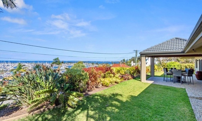 Manly House | The Boat House - Luxury & Panoramic Harbour Views