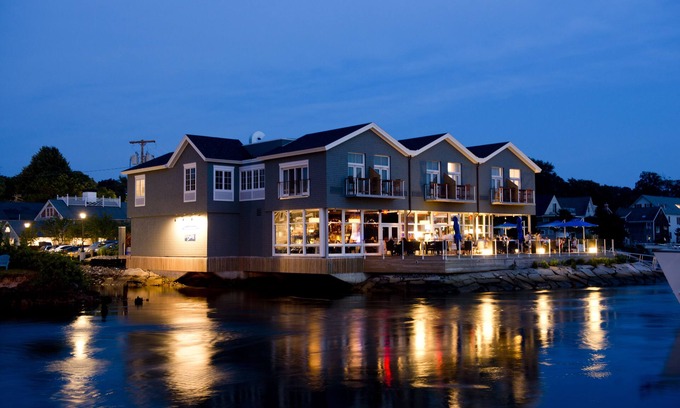 Kennebunkport Hotel | The Boathouse Waterfront Hotel & Marina