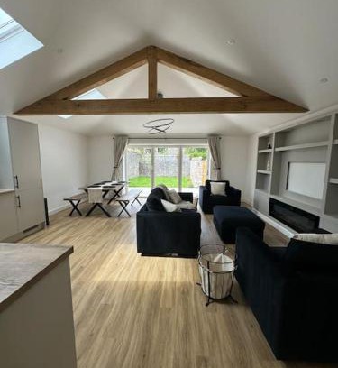 Weston-super-Mare Apartment | The Brambles bungalow