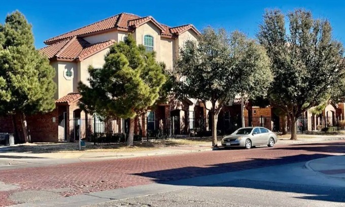 North Overton Apartment | The BuddyHOLLYWOOD