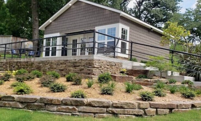 Grove House | The Cale House-Grand Lake Waterfront. Dock. Pets ❤