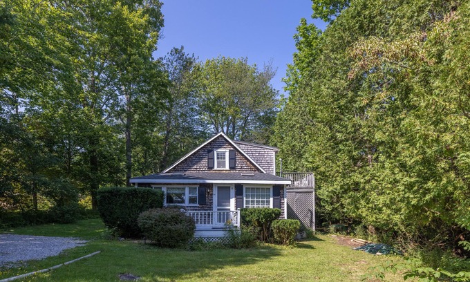 Camden House | The Camden Cottage - A True North Vacation Home