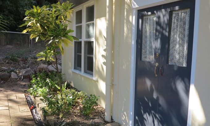 Arcadia Apartment | The Captain's Manor on Cook Unit 8