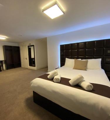 Chatham Hotel | The Charles Hotel