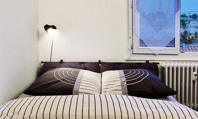 Fontaine-Bayonne-Cartoucherie Apartment | The Cherub - Cute Studio near downtown and Tram