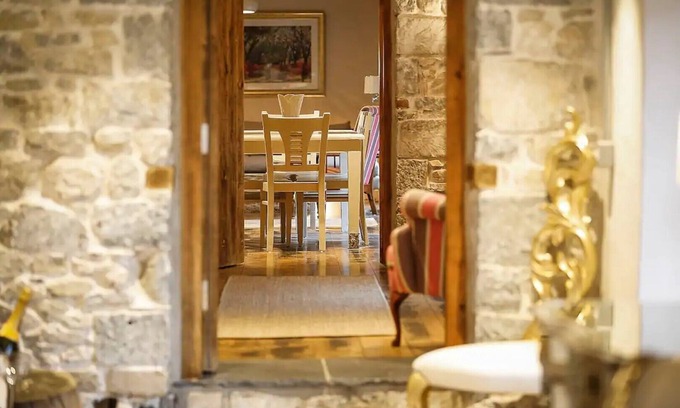 Gileston Apartment | The Coach House At Gileston Manor Coastal Retreat