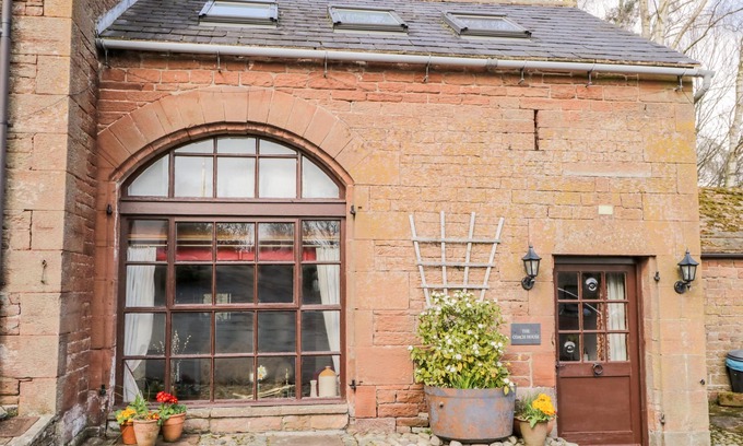 Penrith Cottage | THE COACH HOUSE, pet friendly, with a garden in Kirkoswald