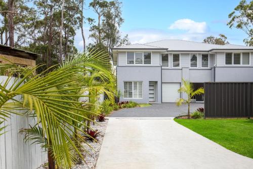 Callala Bay House | The Coast Beach - Pet Friendly - 2 Mins Walk to Bay