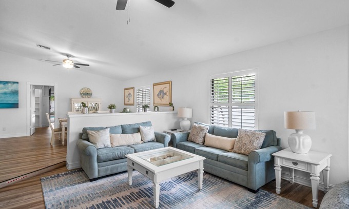 Naples Park House | The Coastal Haven | Heated Pool | Near Beach