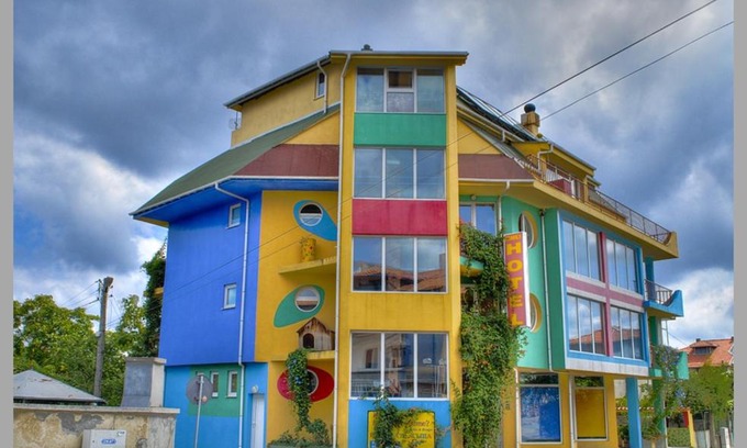 Akhtopol Hotel | The Colourful Mansion Hotel