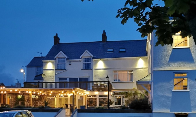 Tintagel Hotel | The Cornishman Inn