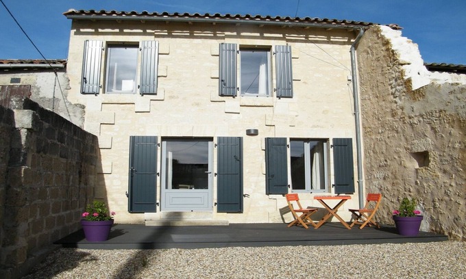 Puisseguin Cottage | The Cottage 4 Star Vineyard Gite