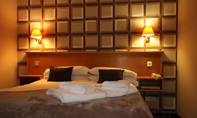 Carnforth Hotel | The County Lodge
