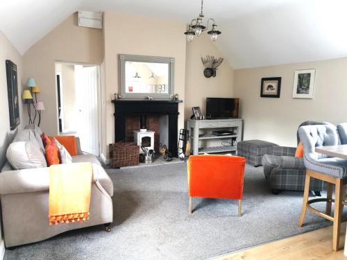 Llandenny Apartment | The Courtyard Apartment at Cefn Tilla Court, Usk