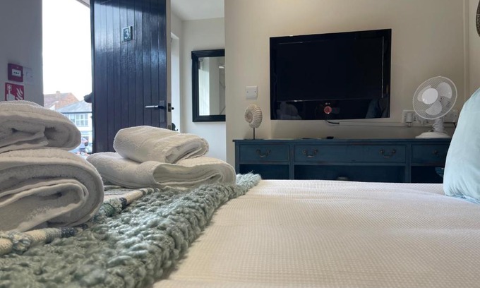 Colchester Hotel | The Courtyard Rooms