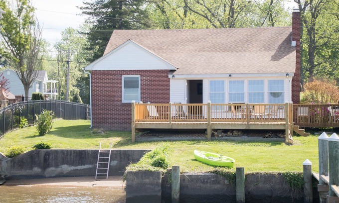 Elkton Cottage | The Cove On The Waterfront