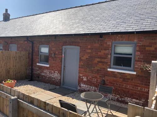 Cottingham Apartment | The Cow 'ouse, Wolds Way Holiday Cottages, 1 bed cottage
