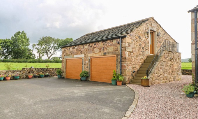 Chorley Cottage | THE CROFT, romantic, character holiday cottage in Chorley